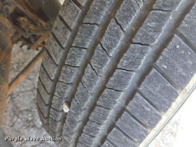 image for item DE2217 2006 Chevrolet Suburban 1500 SUV