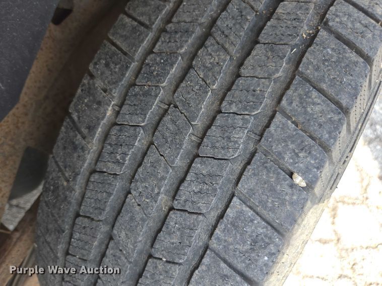 image for item DE2217 2006 Chevrolet Suburban 1500 SUV