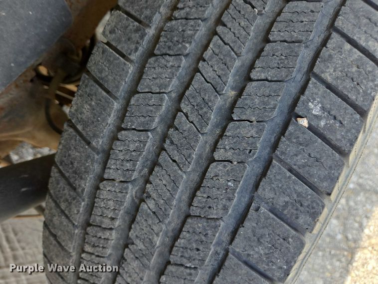 image for item DE2217 2006 Chevrolet Suburban 1500 SUV