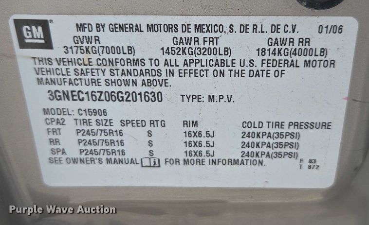 image for item DE2217 2006 Chevrolet Suburban 1500 SUV