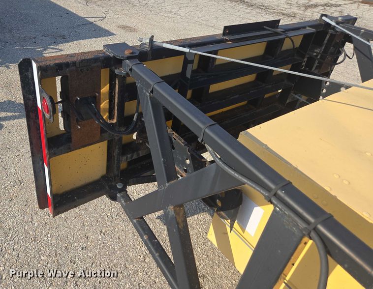 image for item DE2218 2013 Energy Absorption Systems crash attenuator trailer