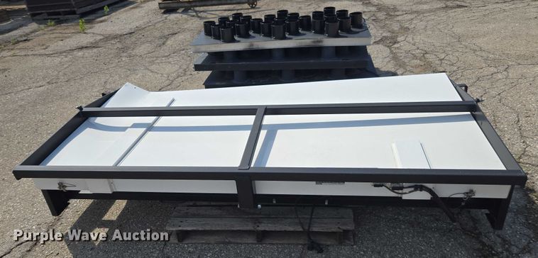 image for item DE2221 Truck parts