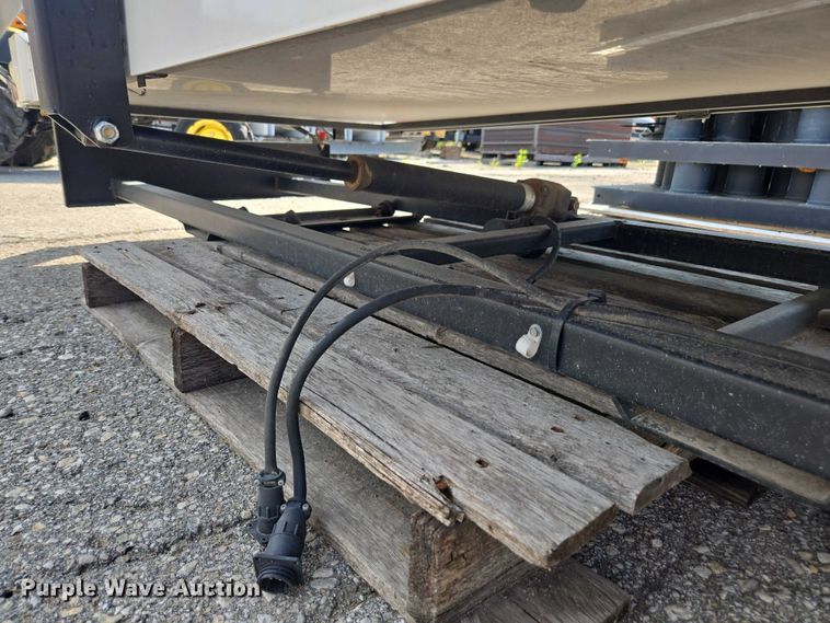 image for item DE2221 Truck parts