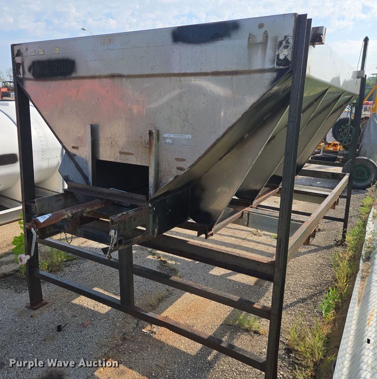 image for item DE2224 Stainless steel hopper