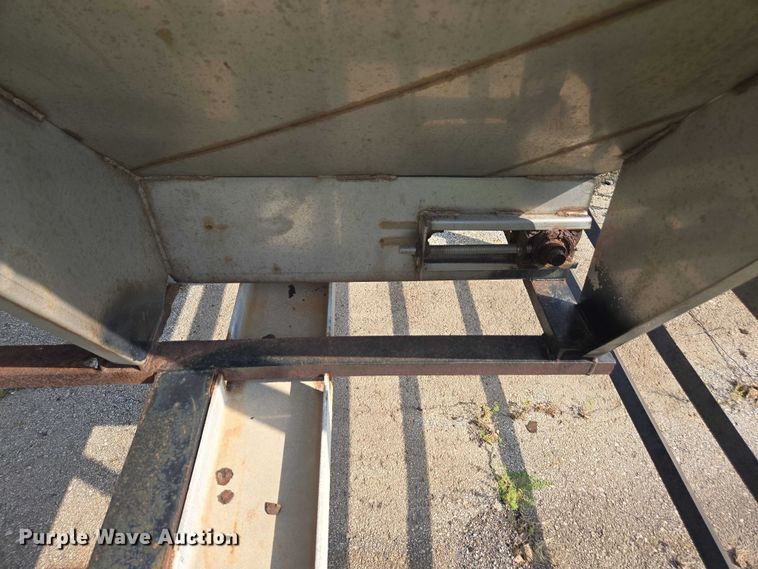 image for item DE2224 Stainless steel hopper