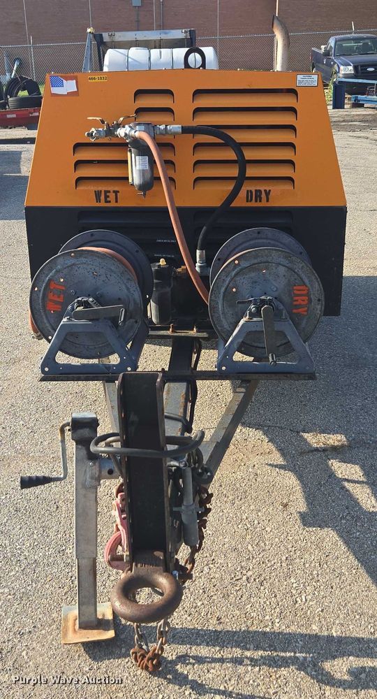 image for item DE2225 2012 Sullivan Palatek D0185PJD air compressor