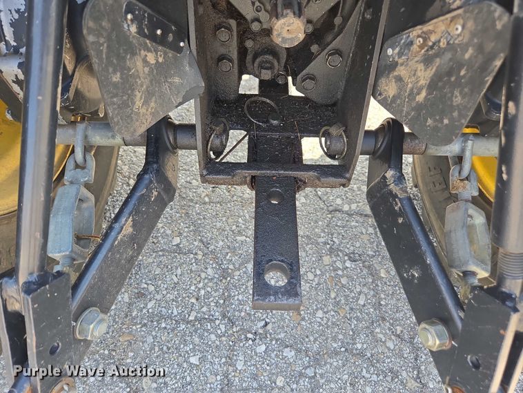 image for item DE2230 2008 John Deere 2520 MFWD tractor