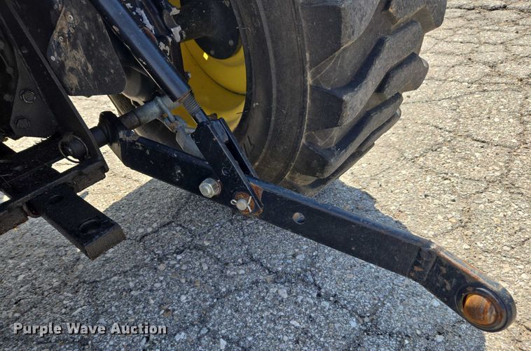 image for item DE2230 2008 John Deere 2520 MFWD tractor