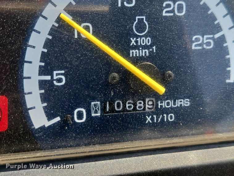 image for item DE2230 2008 John Deere 2520 MFWD tractor