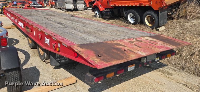 image for item DE2232 2004 Landoll 345 tilt deck equipment trailer
