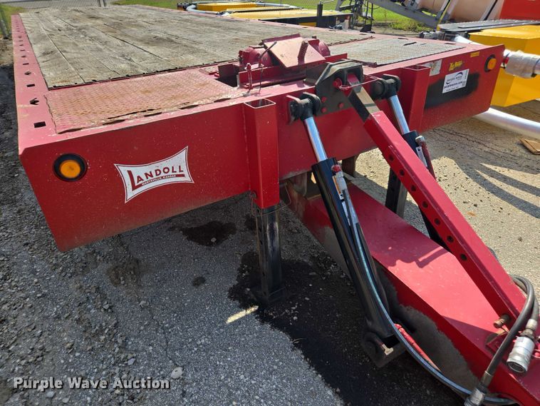 image for item DE2232 2004 Landoll 345 tilt deck equipment trailer