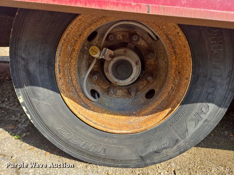 image for item DE2232 2004 Landoll 345 tilt deck equipment trailer