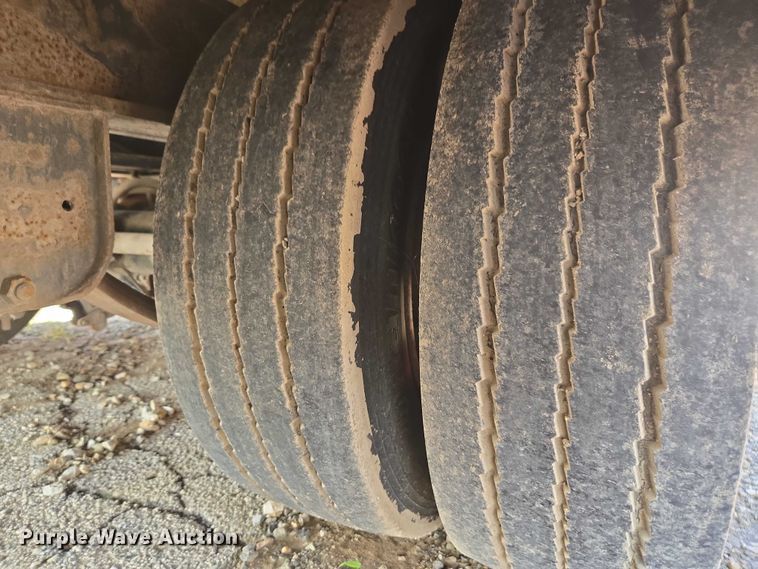 image for item DE2232 2004 Landoll 345 tilt deck equipment trailer