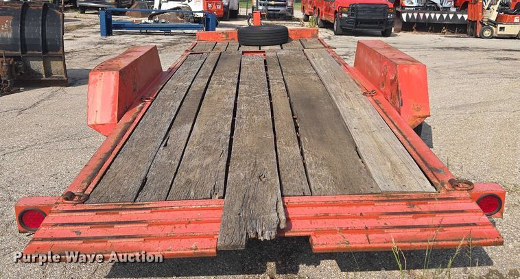 image for item DE2233 2002 Fannin tilt deck equipment trailer