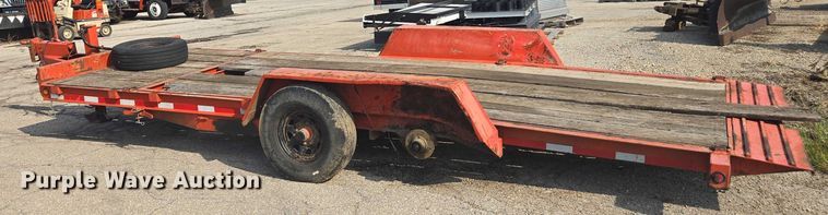 image for item DE2233 2002 Fannin tilt deck equipment trailer