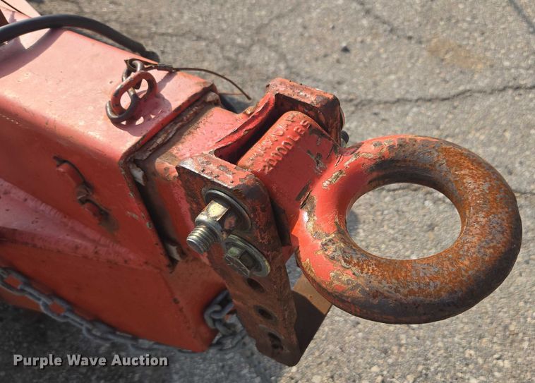 image for item DE2233 2002 Fannin tilt deck equipment trailer