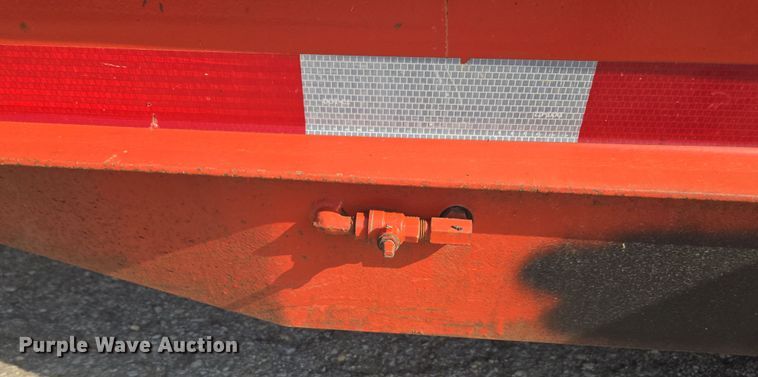 image for item DE2233 2002 Fannin tilt deck equipment trailer