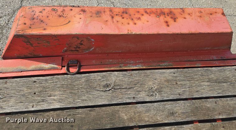 image for item DE2233 2002 Fannin tilt deck equipment trailer