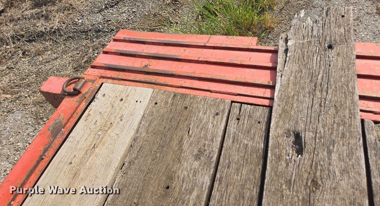 image for item DE2233 2002 Fannin tilt deck equipment trailer