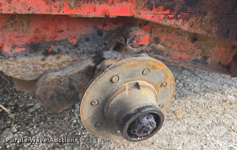 image for item DE2233 2002 Fannin tilt deck equipment trailer