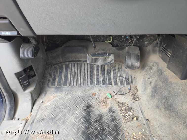 image for item DE2235 2008 Ford F150 pickup truck