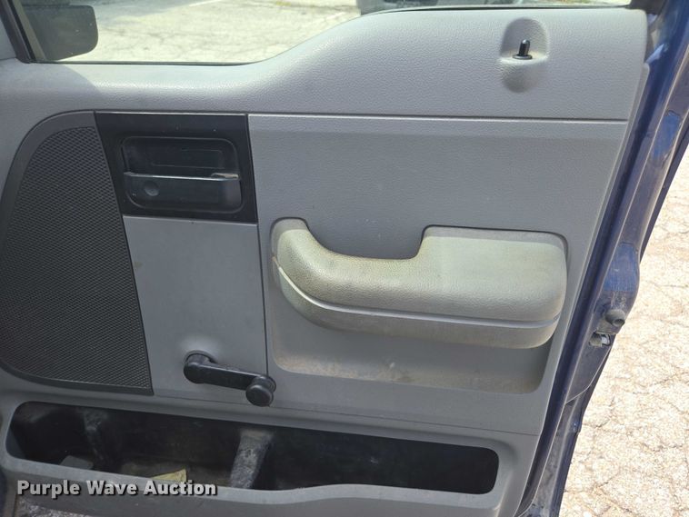 image for item DE2235 2008 Ford F150 pickup truck