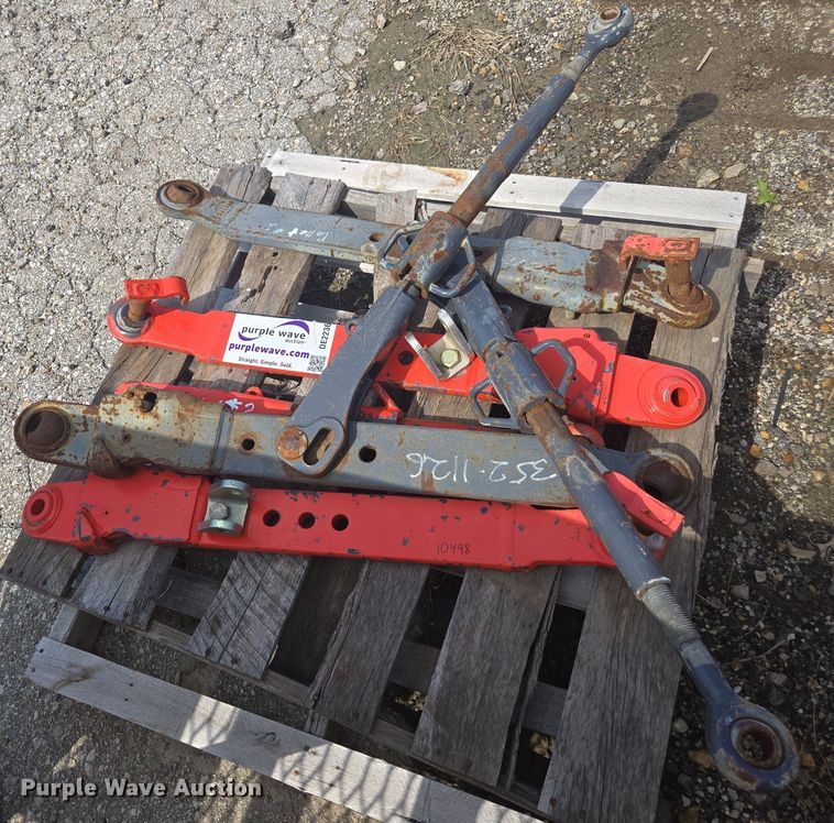 Three point parts in Topeka, KS | Item DE2236 sold | Purple Wave