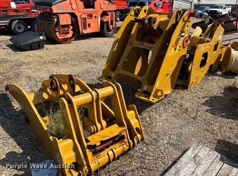 image for item DE2238 Caterpillar 918M wheel loader frame