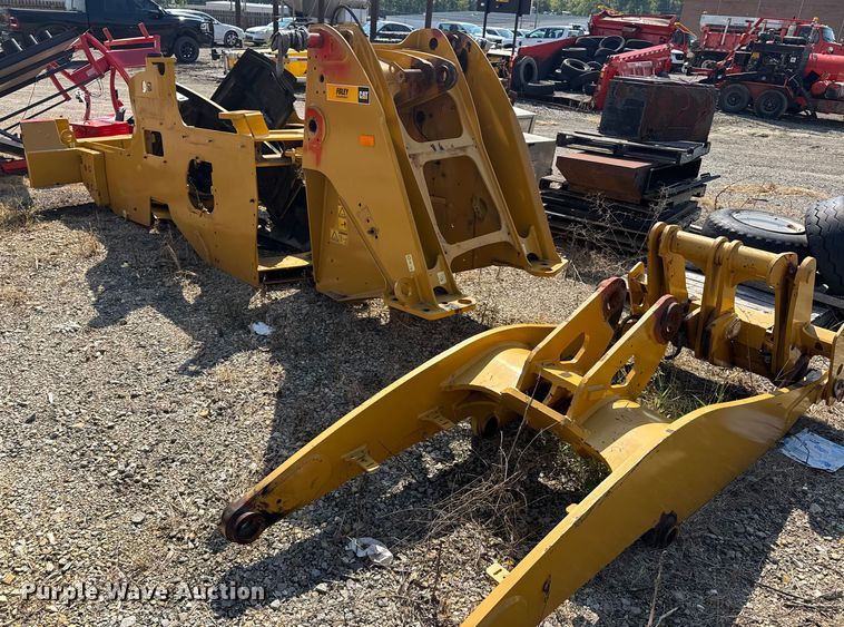 image for item DE2238 Caterpillar 918M wheel loader frame