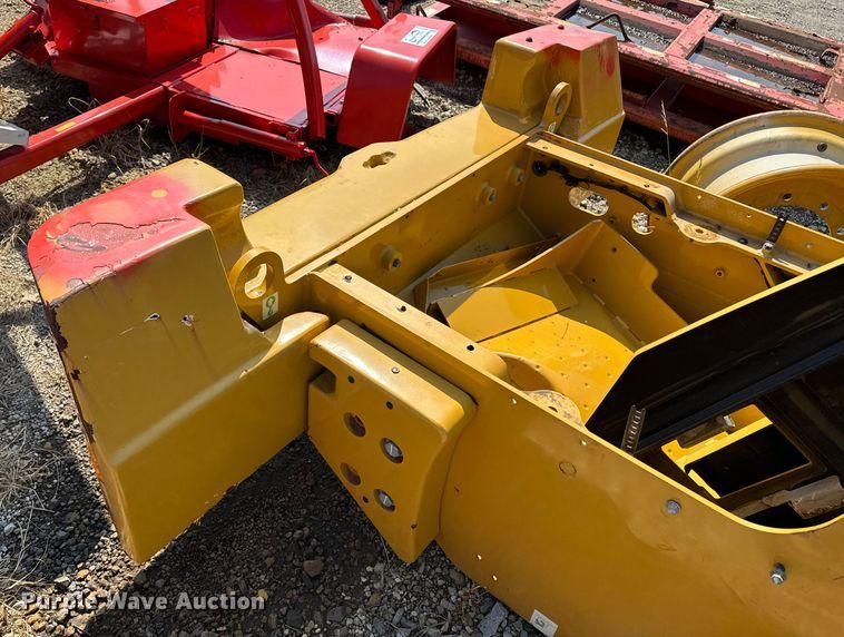 image for item DE2238 Caterpillar 918M wheel loader frame