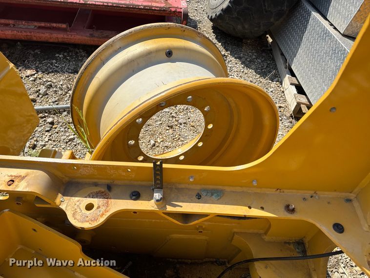 image for item DE2238 Caterpillar 918M wheel loader frame