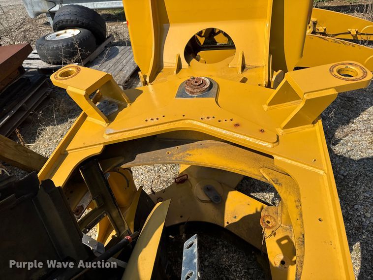 image for item DE2238 Caterpillar 918M wheel loader frame