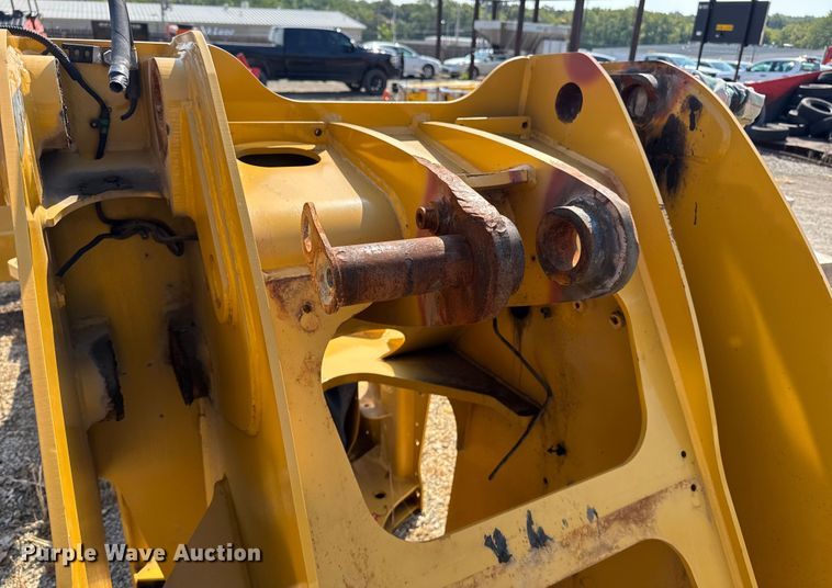 image for item DE2238 Caterpillar 918M wheel loader frame