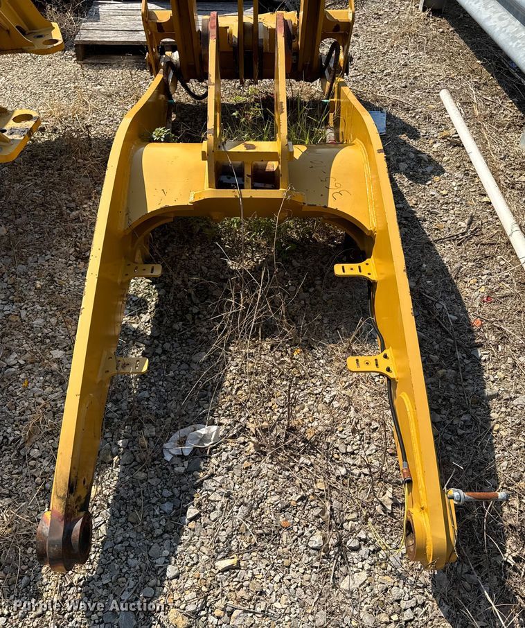 image for item DE2238 Caterpillar 918M wheel loader frame