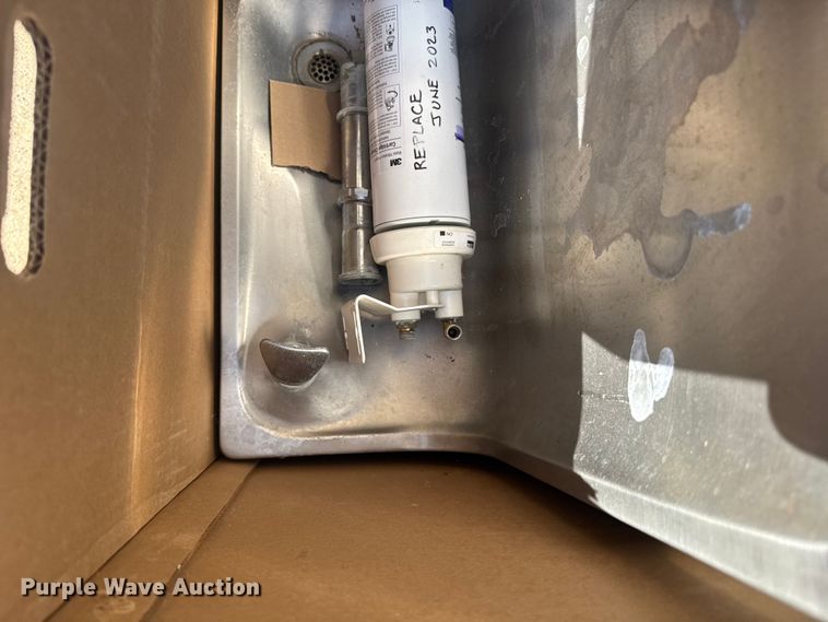 image for item DE2243 (2) drinking fountains