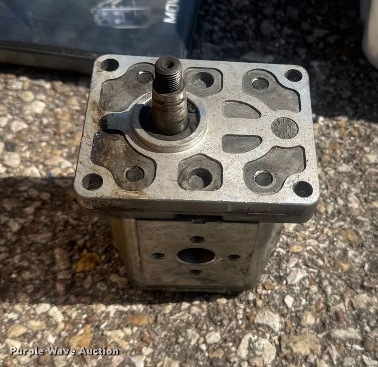 image for item DE2250 2019 MDB Green Climber LV300 remote controlled slope flail mower