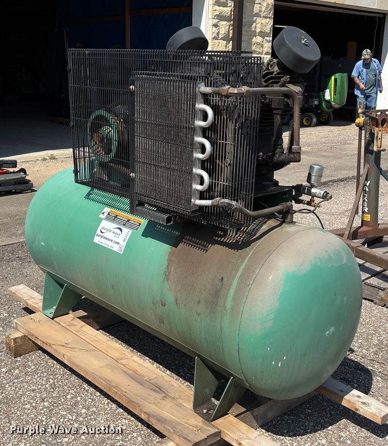 image for item DE2251 Speedaire WW-296 air compressor