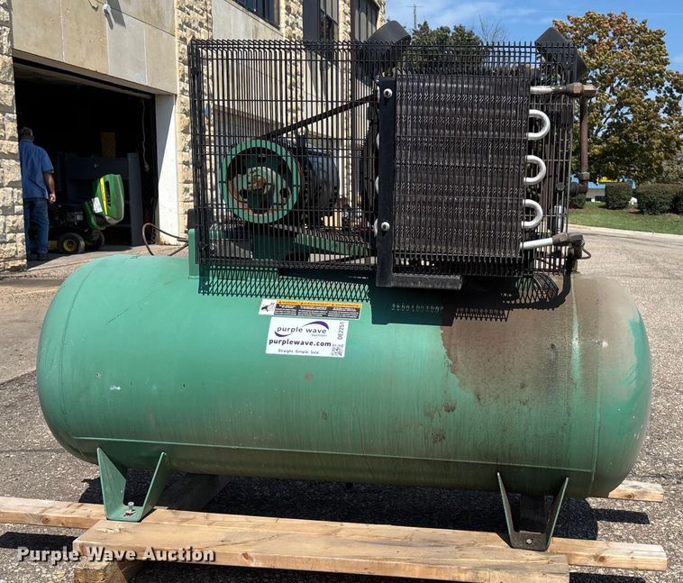 image for item DE2251 Speedaire WW-296 air compressor