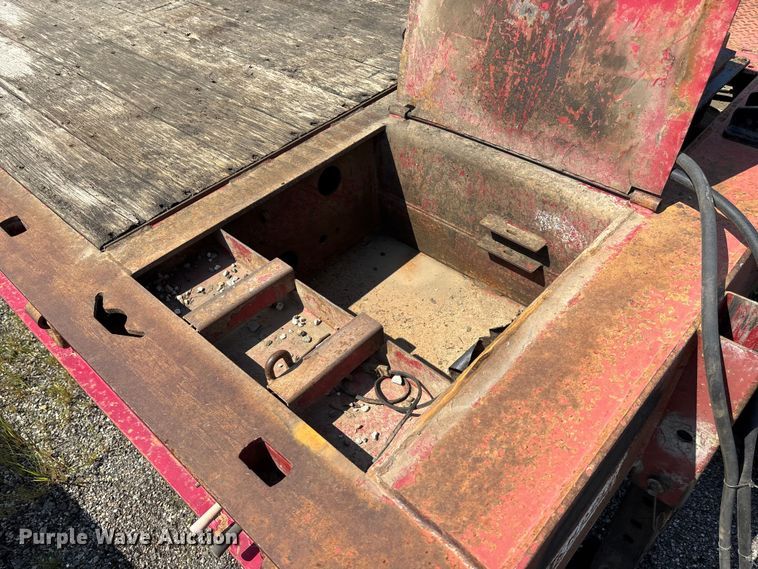 image for item DE2253 2009 Landoll tilt deck equipment trailer