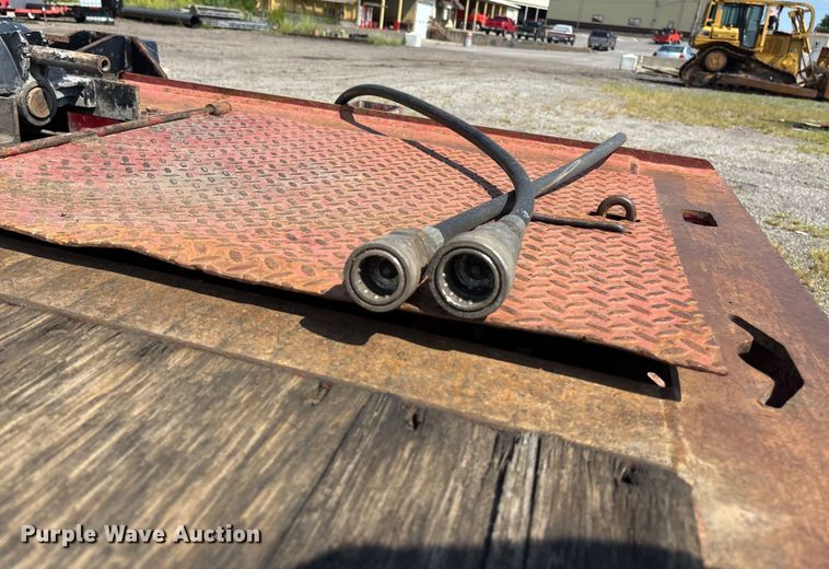 image for item DE2253 2009 Landoll tilt deck equipment trailer