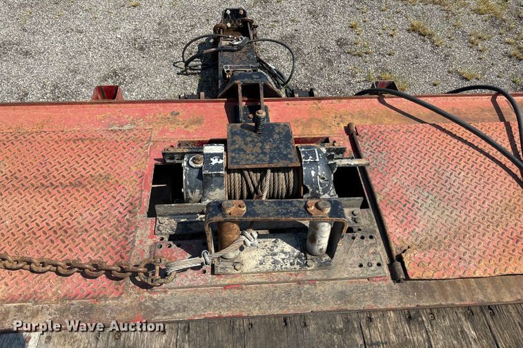 image for item DE2253 2009 Landoll tilt deck equipment trailer