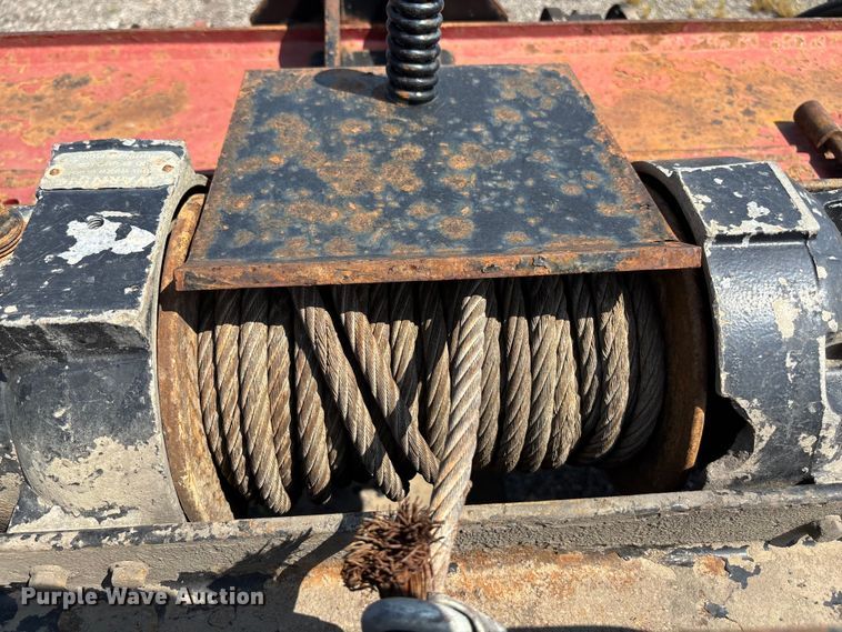 image for item DE2253 2009 Landoll tilt deck equipment trailer