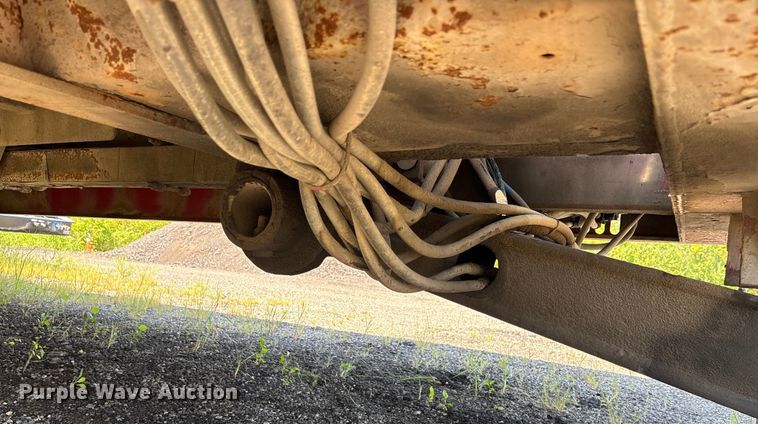 image for item DE2253 2009 Landoll tilt deck equipment trailer