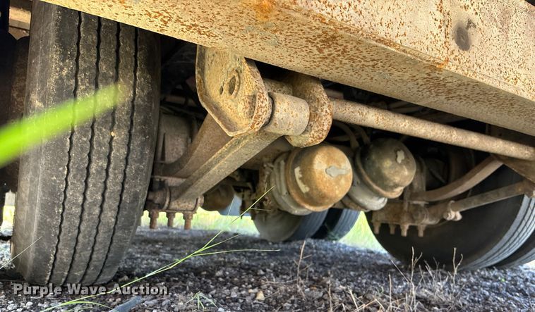 image for item DE2253 2009 Landoll tilt deck equipment trailer