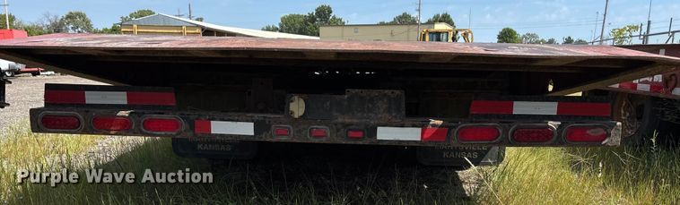 image for item DE2253 2009 Landoll tilt deck equipment trailer