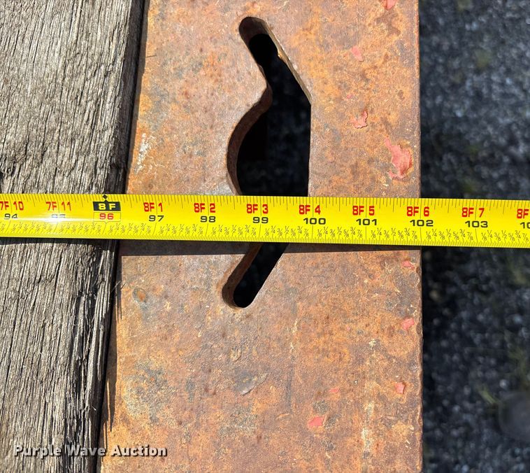 image for item DE2253 2009 Landoll tilt deck equipment trailer