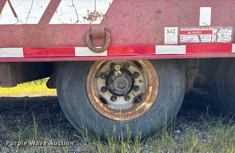 image for item DE2253 2009 Landoll tilt deck equipment trailer