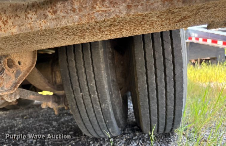 image for item DE2253 2009 Landoll tilt deck equipment trailer