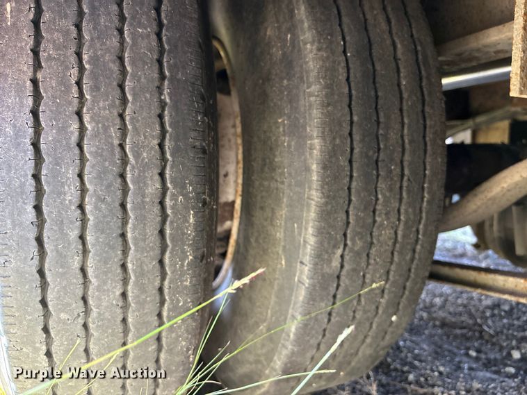 image for item DE2253 2009 Landoll tilt deck equipment trailer