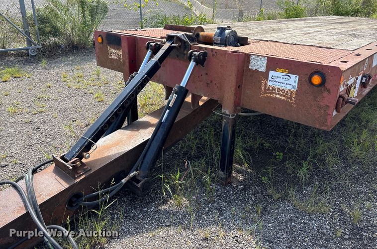 image for item DE2254 2009 Landoll tilt deck equipment trailer